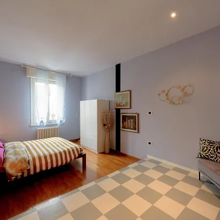 La Violetta Di Apartment Parma